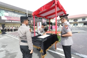 Kapoldasu Laksanakan Sertijab Kapolrestabes Medan.