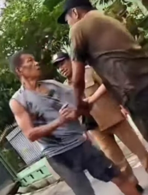 Tidak Suka Di Tegur Lurah Didorong Ke Parit
