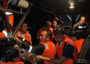 Pangkalan TNI AL Tanjung Balai Karimun Berasil Evakuasi 19 Awak Kapal KIP Entrada  Prima 3 Mengalami Insiden Hampir Tenggelam Akibat Cuaca Buruk 