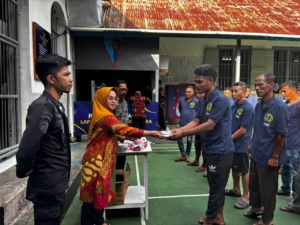 Lapas Bandanaira Bagikan Perlengkapan Mandi, Dorong Kesadaran Hidup Bersih di Kalangan Warga Binaan  ‎