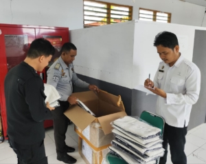 Lapas Geser Terima Pengadaan Bahan/Kain PDH I Kemenimipas Tahun 2025.