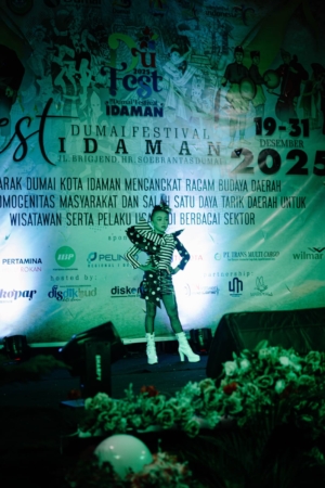 Tampil Memukau di Dufest 2025, Shaqira Rizky Ramadhanty Raih Juara Pertama Fashion Show.