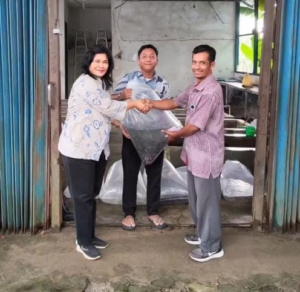 Pemko Medan Salurkan Benih Bibit Ikan Melalui Dinas Pertanian Dan Perikanan Kota Medan Kepada Kelompok Pertanian dan Perikanan