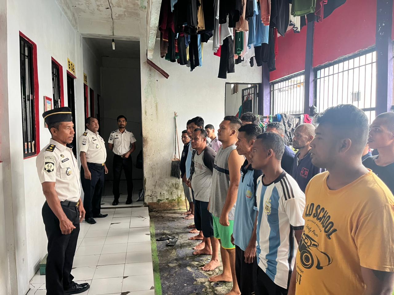 Cegah Gangguan Kamtib, Lapas Piru Rutin Geledah Blok Hunian