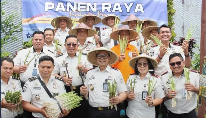 Panen Raya Serentak Nasional,Hasil Pembinaan Pemasyarakatan Disalurkan Untuk Korban Musibah di Sumatra