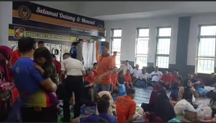 Dalam Rangka Menyemarakkan Bulan Suci Ramadhan 1447H Rutan Kelas 1 Labuhan Deli Giat buka puasa bersama Warga Binaan dengan keluarga