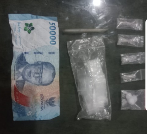 Pengedar Sabu di Mabar Dibekuk Sat Narkoba Polres Pelabuhan Belawan, Polisi Amankan Sejumlah Barang Bukti