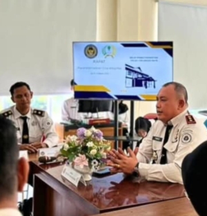 Bapas kelas 1 Palangka Raya pimpin Rapat Internal Memaparkan Sejumlah Poin Pembahasan Pelaksanaan Program Pembangunan Zona Integritas Di lingkungan Bapas 