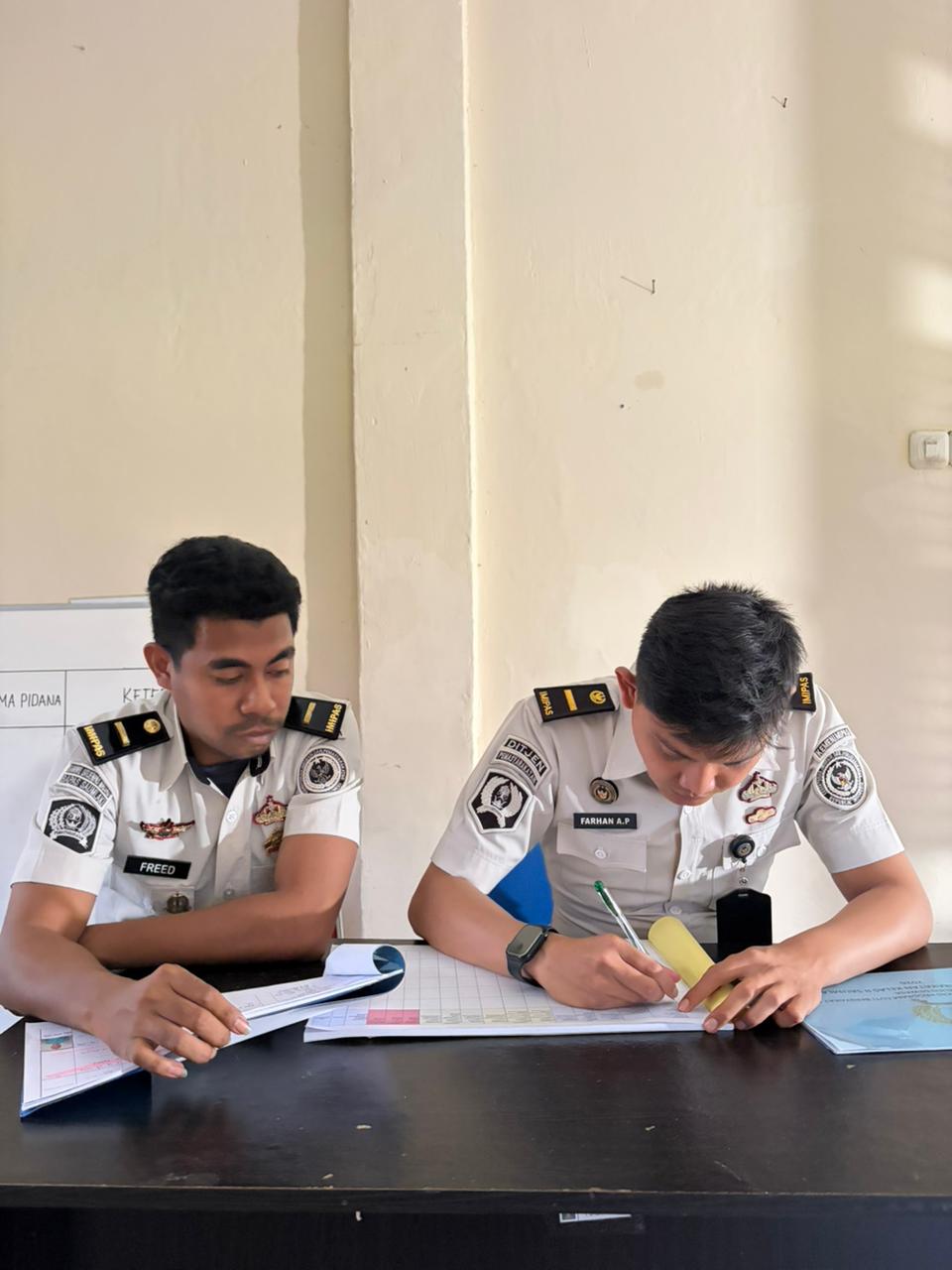 Tertib Administrasi, PK Bapas Saumlaki Migrasikan Data Klien ke Register Baru