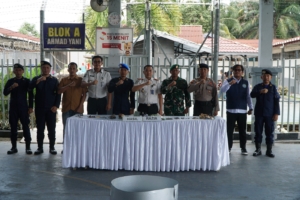Rutan  Kelas IIB Dumai Gelar Razia Blok Hunian dan Tes Urin Pegawai dan Warga Binaan Bersama APH 