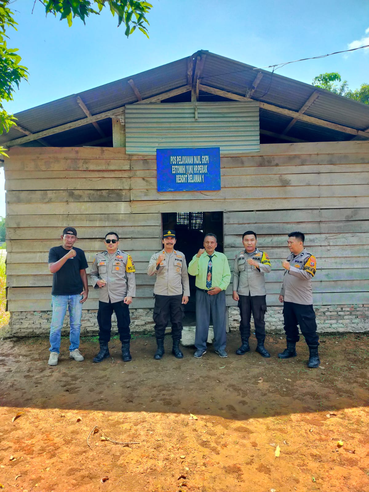 Polsek Hamparan Perak Laksanakan Patroli dan Pengamanan Ibadah Gereja