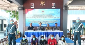 Tim Gabungan Quick Response Region Naval Command IV Lanal Tanjung Balai Bersama Tim 3 BAIS TNI Berasil Mengamankan Pekerja PMI – NP 