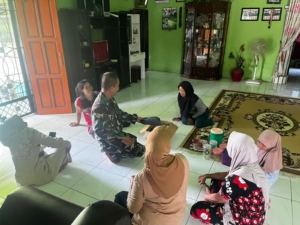 Peduli Kesehatan Warga,Satgas TMMD ke-128 Kodim 0203/Lkt Berikan Pengobatan Gratis 