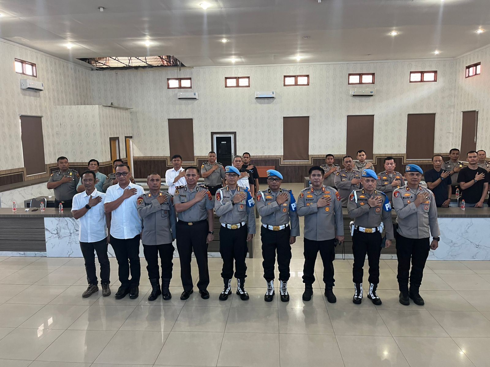 Polres Pelabuhan Belawan Terima Kunjungan Tim Div Propam dan Slog Polri, Lakukan Pemeriksaan Senpi Organik