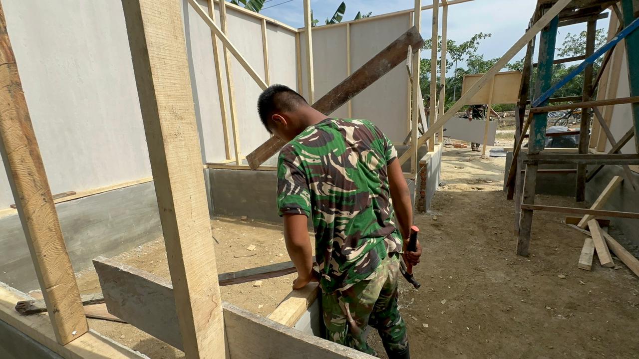 Rumah Disulap ,5 Warga Pasar Rawa Ucapkan Terimakasih Kepada TNI