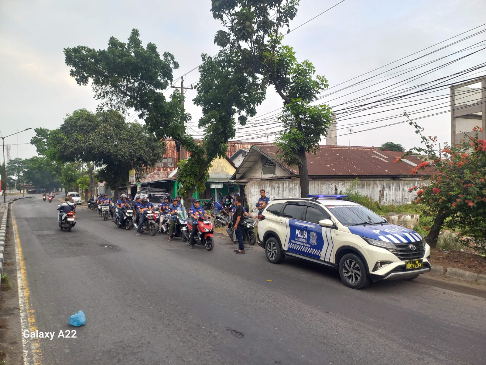 Polres Pelabuhan Belawan Lakukan Pengamanan dan Pengawalan Buruh Peringati Hari Buruh Internasional