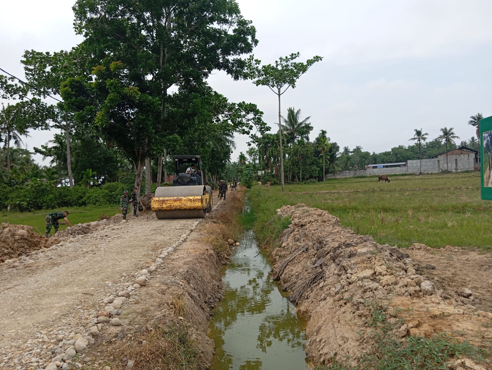 Empat Dekade Jalan Rusak di Gebang, Tentara Datang Ketika Janji Tinggal Janji