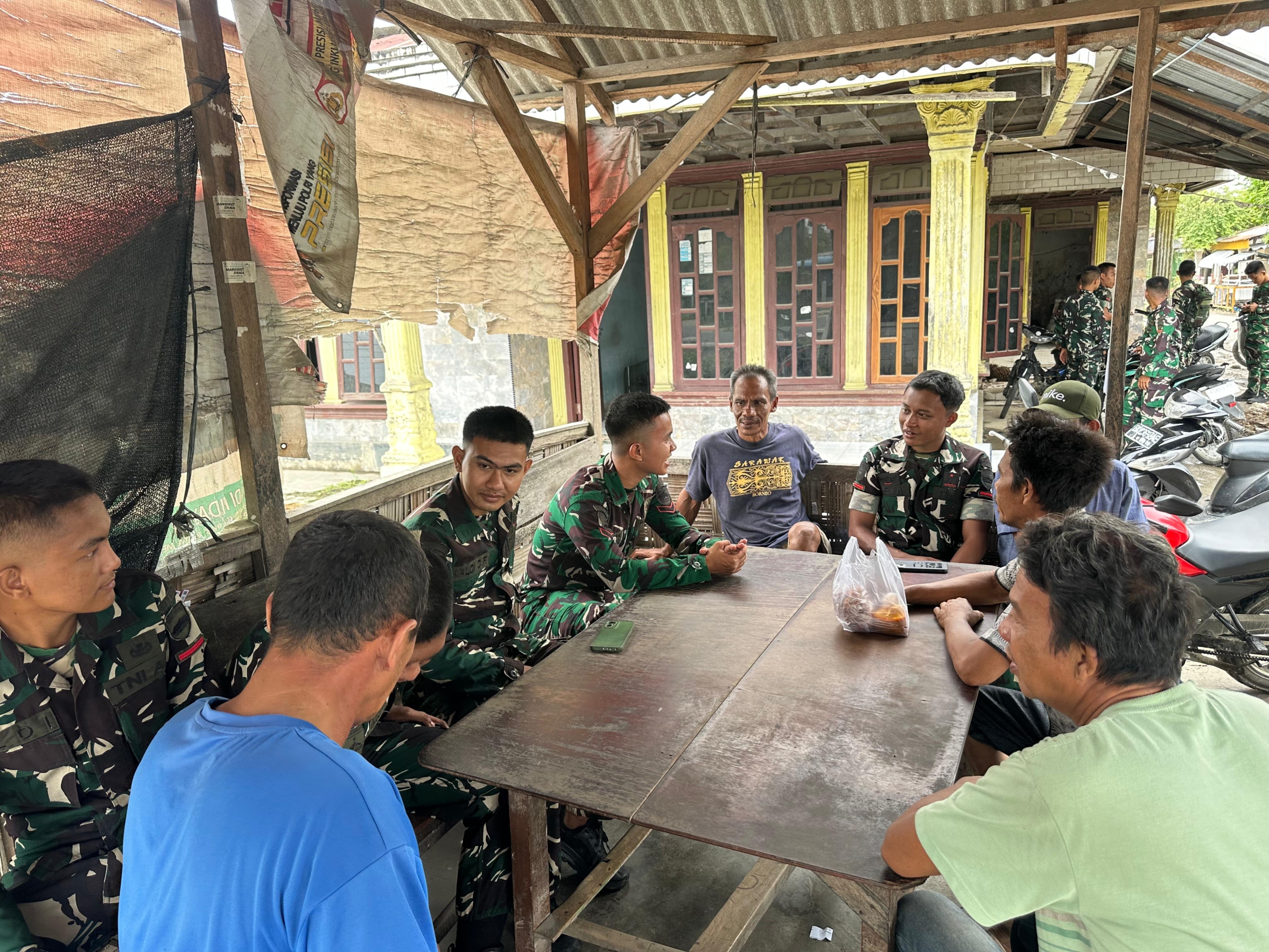 Diplomasi Ampas Kopi: Cara Tentara Meruntuhkan Menara Gading Pembangunan