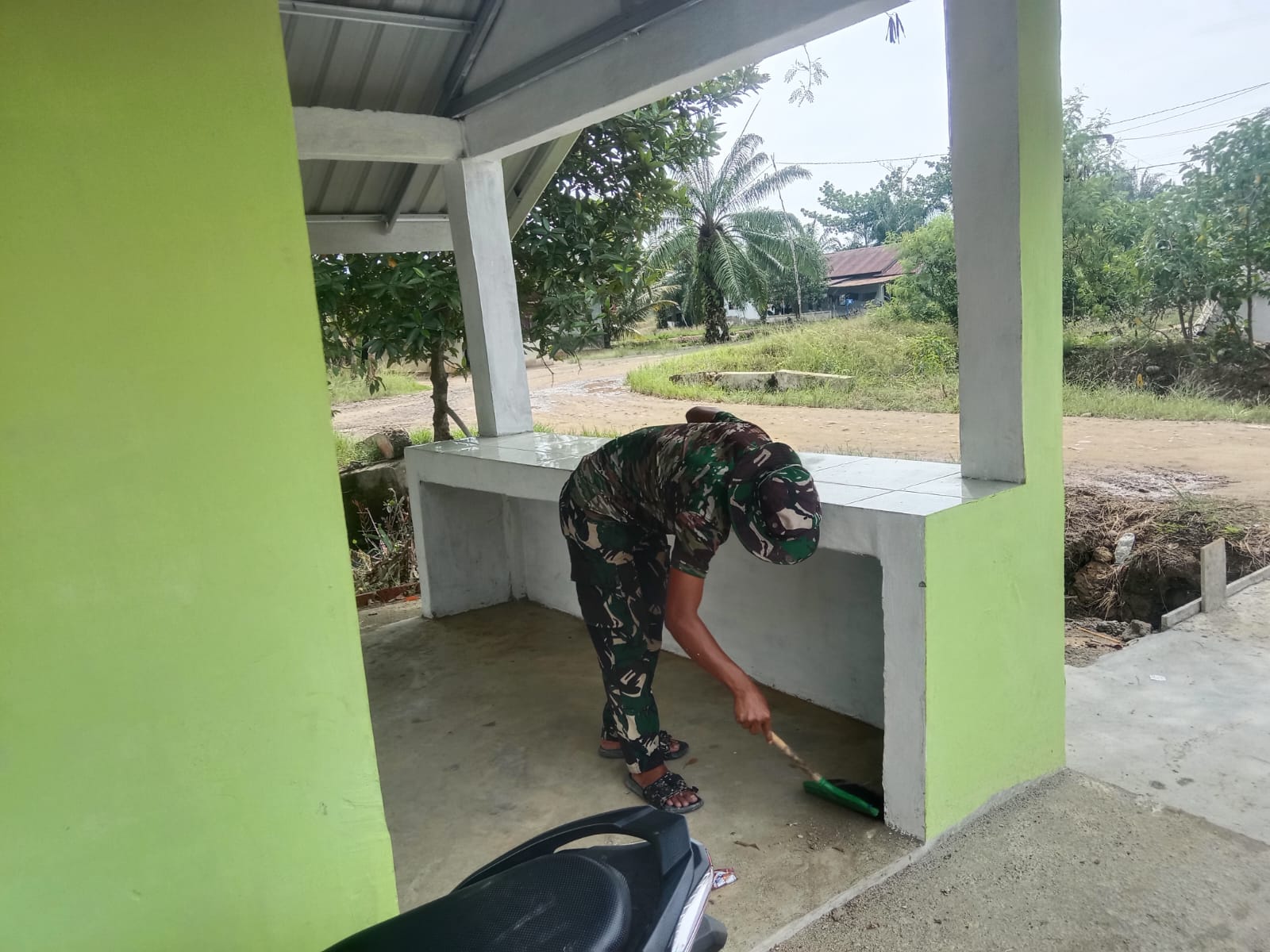 Jejak Keringat Satgas Tertinggal Abadi di Pasar Rawa