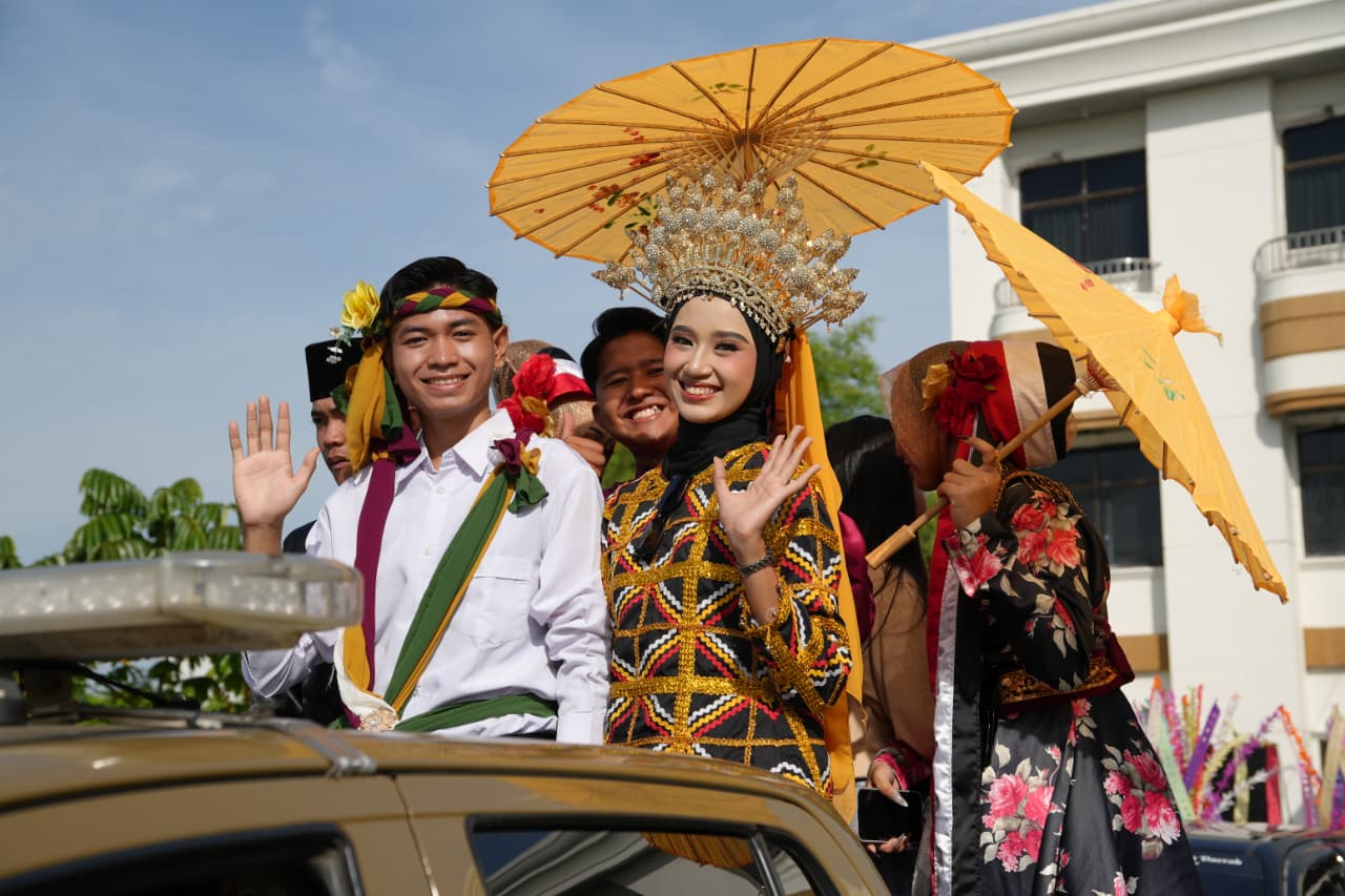 Kuansing Tampilkan Tradisi “Mengantar Anak Pancar” pada Ajang Finalis Duta Pariwisata Riau 2026
