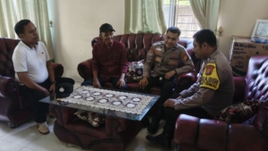 Kapolsek Cerenti Bersama Warga Dorong Ketahanan Pangan Lewat Penanaman Jagung Pipil di Desa Koto Cerenti 
