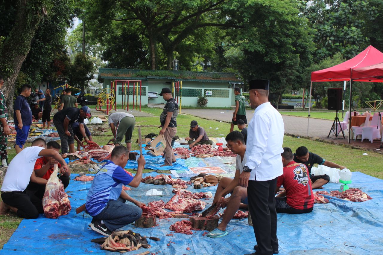 Wujud Rasa Syukur Kodim 0201/Medan Menyembelih 6 Ekor Hewan Qurban,Warga dan Awak Media Ucapkan Terimakasih