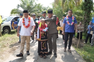 Bupati Suhardiman Amby Lepas 47 Jalur di Pacu Jalur Pangean, Uji Coba Piala Bergilir Dibuka