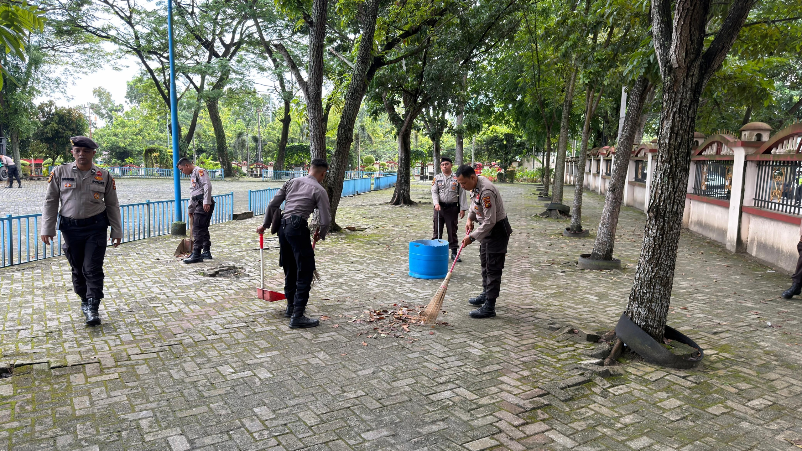 Peringati HUT Bhayangkara ke-80, Dit Samapta Polda Riau Gelar Bakti Sosial di Gereja HKBP Hangtuah
