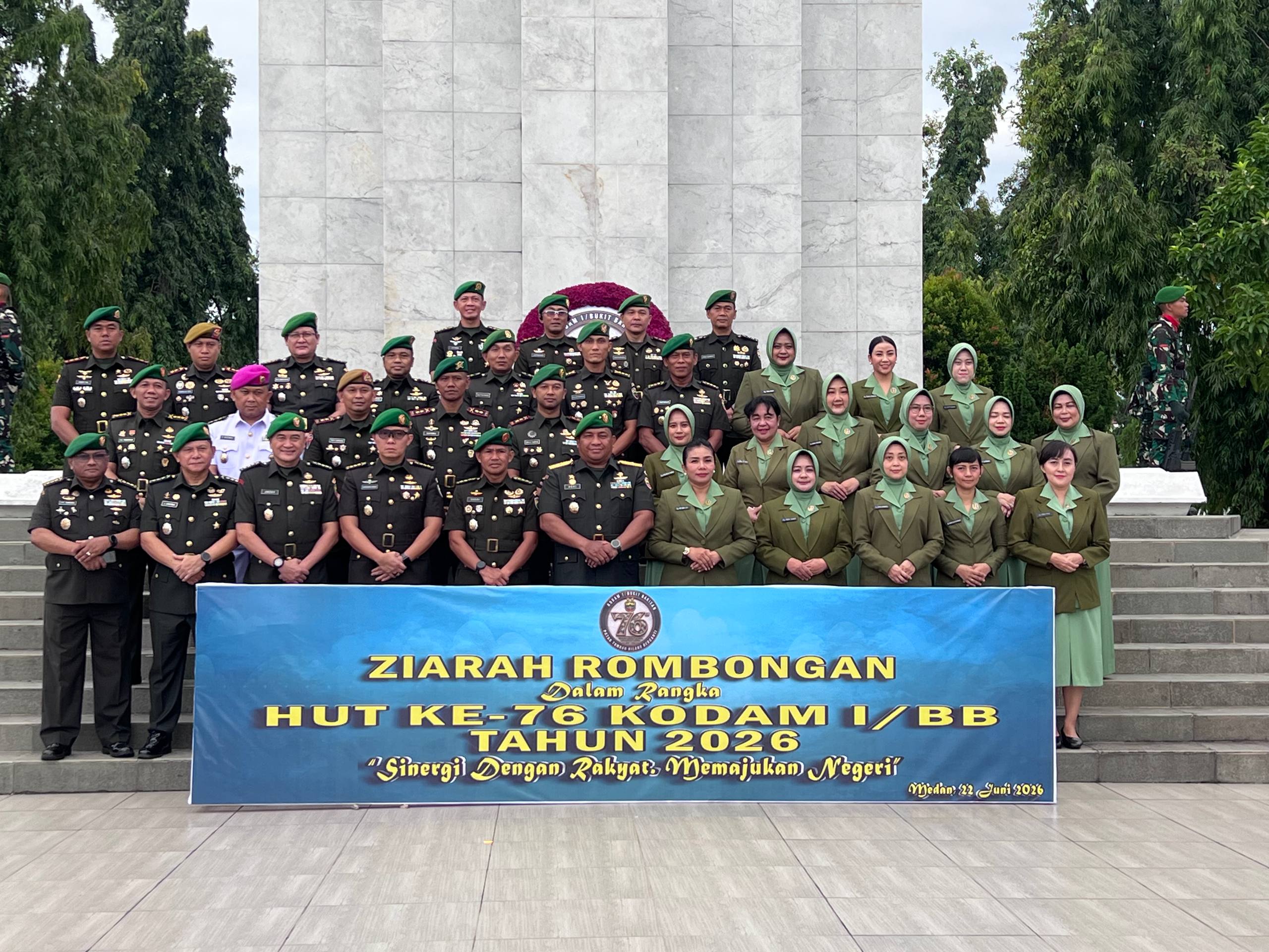 Kasdam Pimpin Ziarah Rombongan Dalam Rangka Peringatan HUT Ke-76 Kodam I/BB Tahun 2026