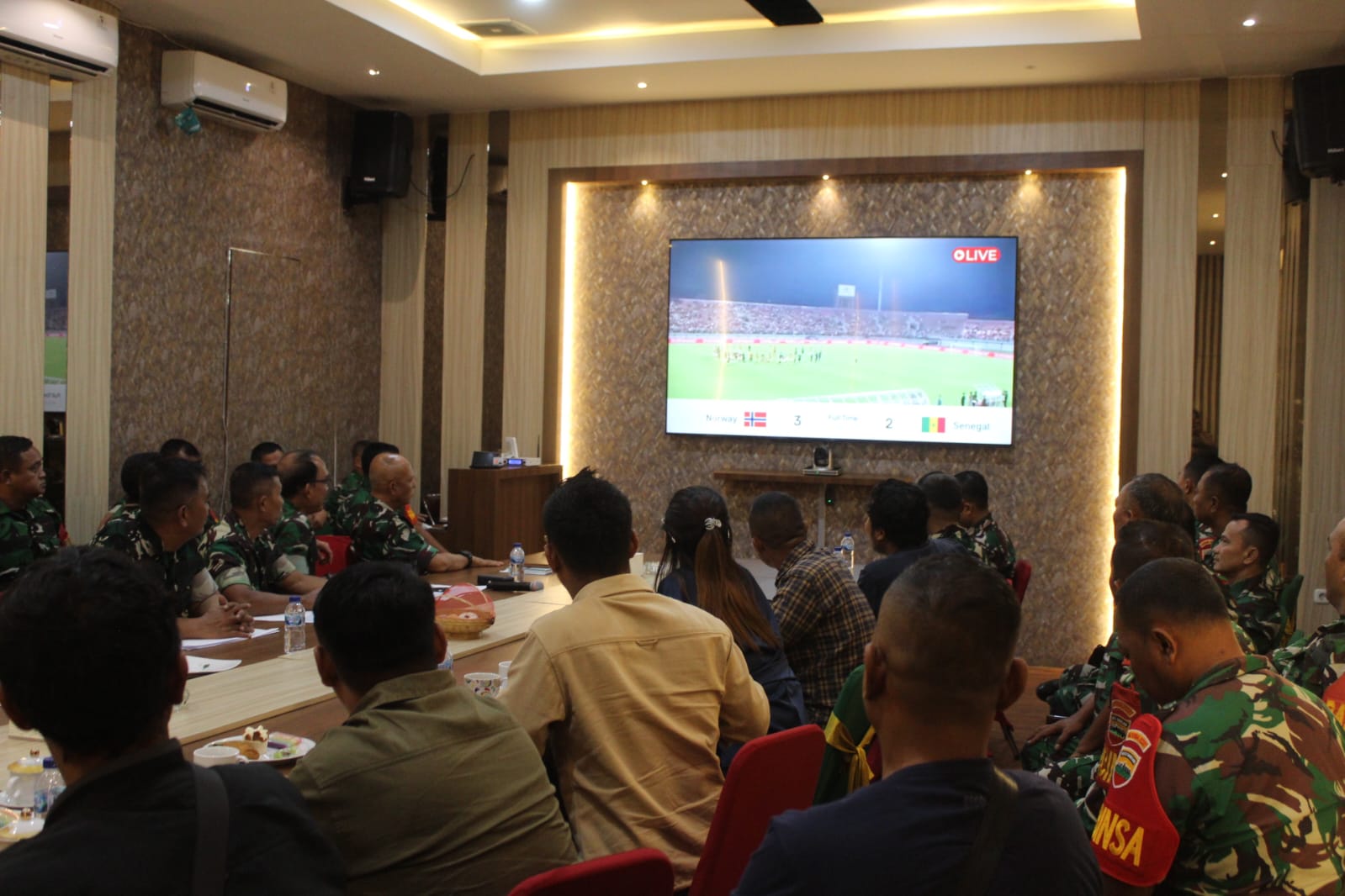 Segelas Kopi Tumbuhkan Semangat Kebersamaan ,Kodim 0201/Medan Kembali Gelar Nobar Semarak Bola Gembira Piala Dunia 2026