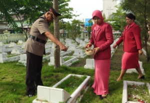 Polres Pelabuhan Belawan Gelar Upacara Tabur Bunga Sambut Hari Bhayangkara ke-80