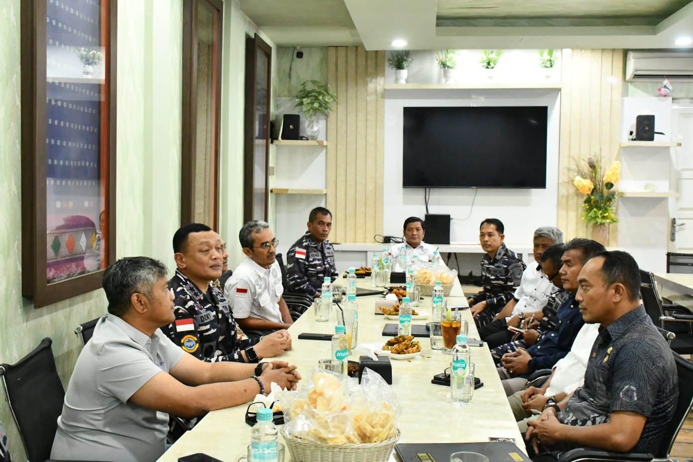 MERAJUT SINERGI MARITIM BELAWAN: DARI LAPANGAN SEPAK BOLA HINGGA KEAMANAN SELAT MALAKA