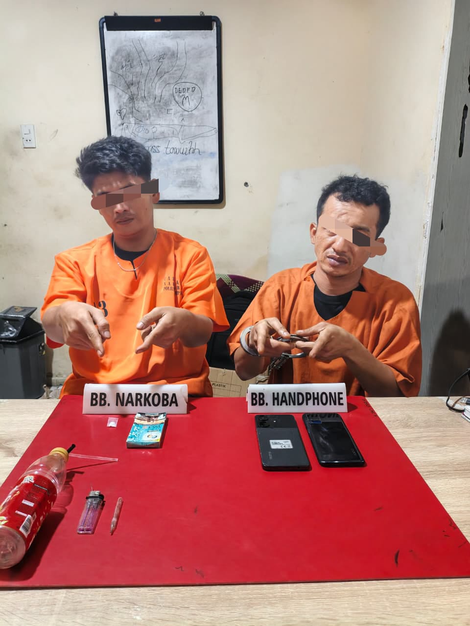 Satres Narkoba Polres Kampar Tangkap Dua Pengguna Narkoba di Desa Kumantan