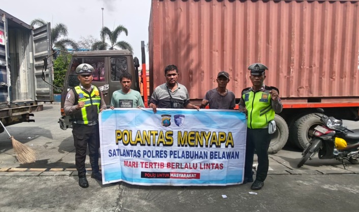 Sat Lantas Polres Pelabuhan Belawan Edukasi Sopir Truk, Perkuat Budaya Tertib Berlalu Lintas di Kawasan Pelabuhan