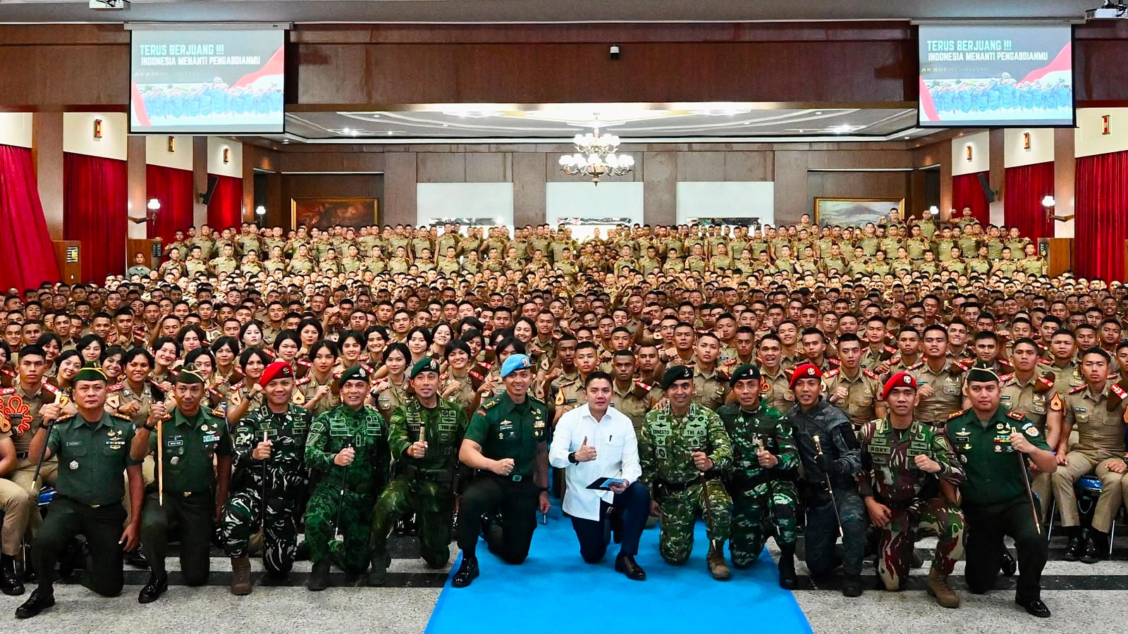 Seskab Teddy : Menjadi Taruna Terbaik Bukanlah Garis Akhir, Melainkan Awal Dari Sebuah Pengabdian