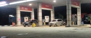 Diduga Mobil yang Sama Tiap Malam Antre di SPBU Kebun Nenas Kuansing, Polres diminta Cek