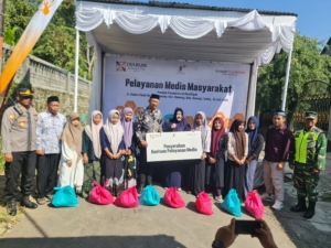ANTUSIAS! BERBONDONG WARGA KAUMAN BAWANG IKUTI BAKSOS DJARUM FOUNDATION DAN YBSI KE 35 DI PONPES AL KHAFIFIYAH BATANG