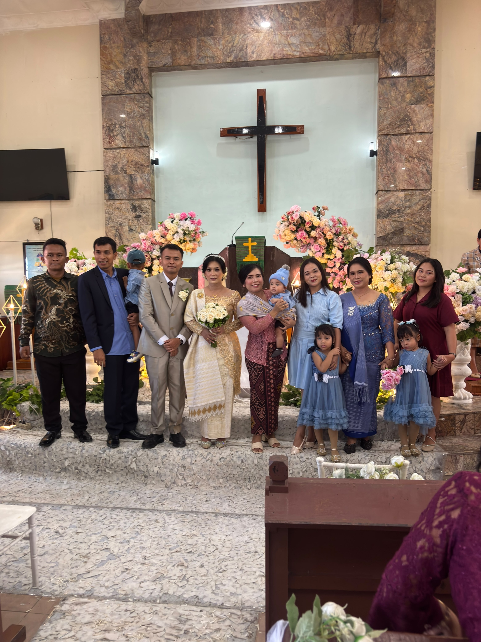 Pernikahan Andre Septian Saragih Sitio dan Fedelis br Pakpahan Berlangsung Meriah dengan Adat Batak Simalungun