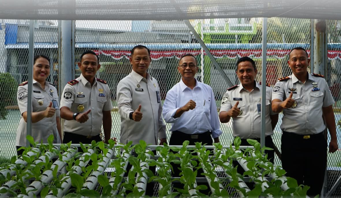 Karutan kelas I labuhan Deli menghadiri peresmian program pembinaan kemandirian modal positif bagi warga binaan 