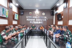 Pangdam I/BB Tinjau Kesiapsiagaan Penanganan Erupsi Gunung Sinabung, 1.279 Personel Disiagakan