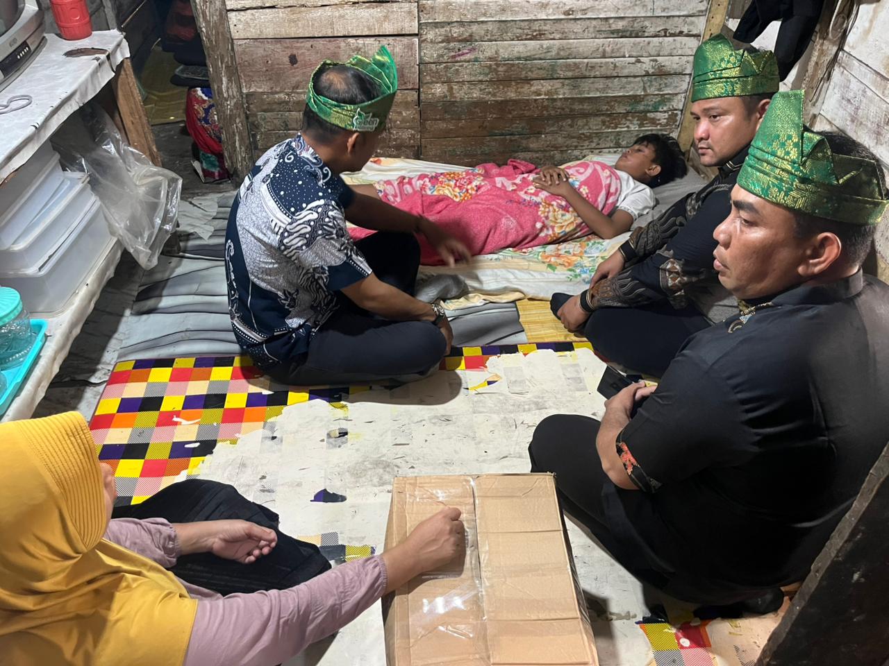 Giat Jumat Berkah Satlantas Polres Kampar: Santuni Korban Laka Lantas di Jalan Peltu Saidan, Tegaskan Polisi Pengayom Masyarakat
