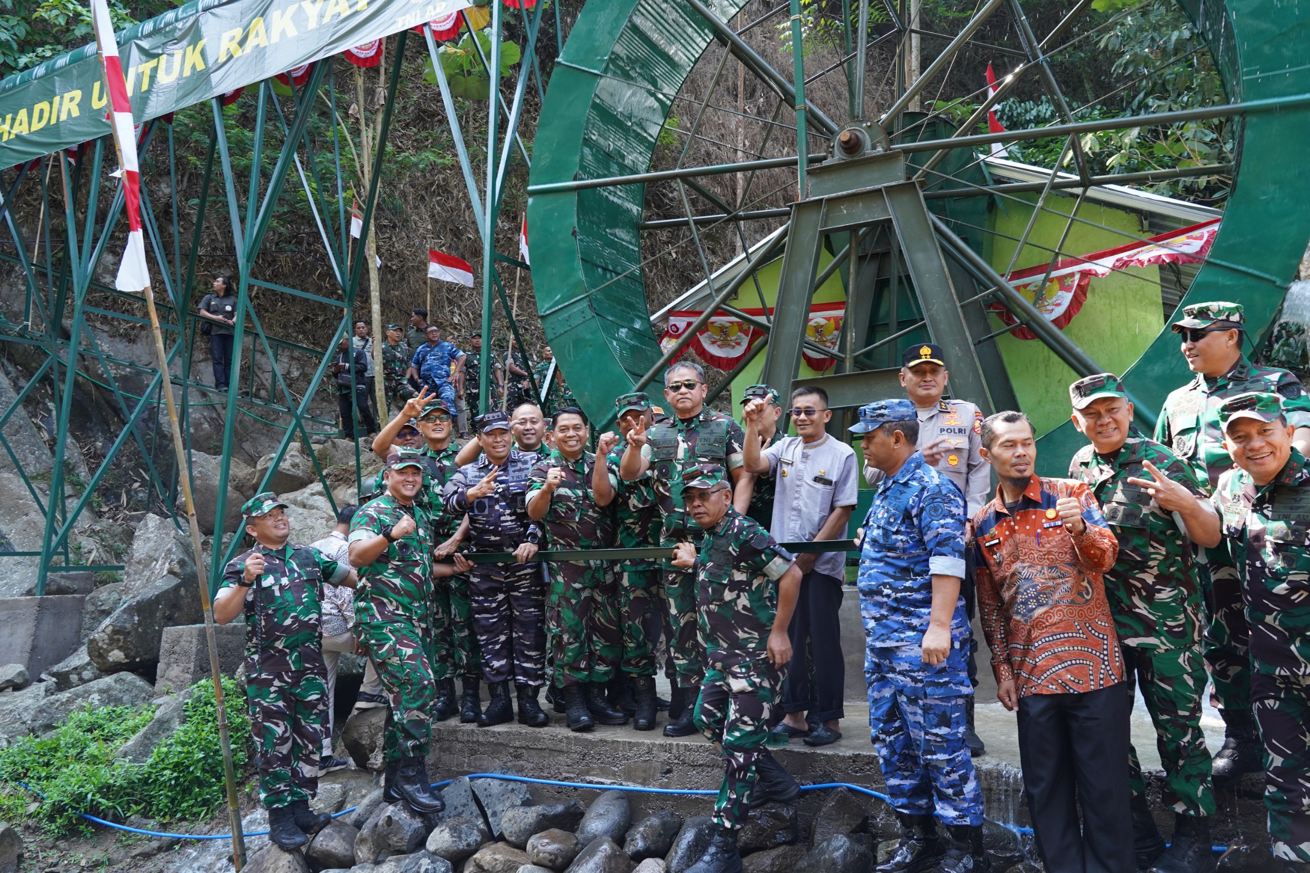 Pangdam III/Siliwangi Dampingi Kasad Tinjau Kincir Air, Situ Bagendit hingga Ketahanan Pangan di Garut dan Bandung