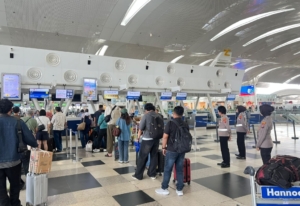 Kapolresta Deli Serdang terus pantau situasi  Bandara Kualanamu Pasca Pembatalan Penerbangan, Situasi Tetap Aman Dan Kondusif