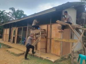 Tak Ada Anak yang Tertinggal — Polres Kampar Pastikan SDN 007 Dusun IV Punya Ruang Belajar yang Layak