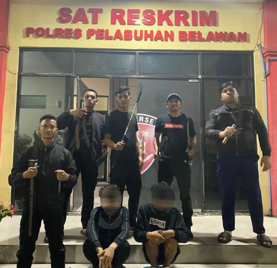 Tim Macan Polres Pelabuhan Belawan Amankan Dua Pemuda dan 8 Sajam di Simpang Pajak UKA