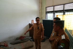 Walikota Medan Tegur Keras Lurah Dwikora, Kantor Ditemukan Jorok dan Dipenuhi Debu serta Sarang Laba-Laba