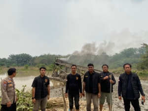 Polsek Kuantan Hilir Tertibkan 2 Rakit PETI di Desa Tanjung Pisang