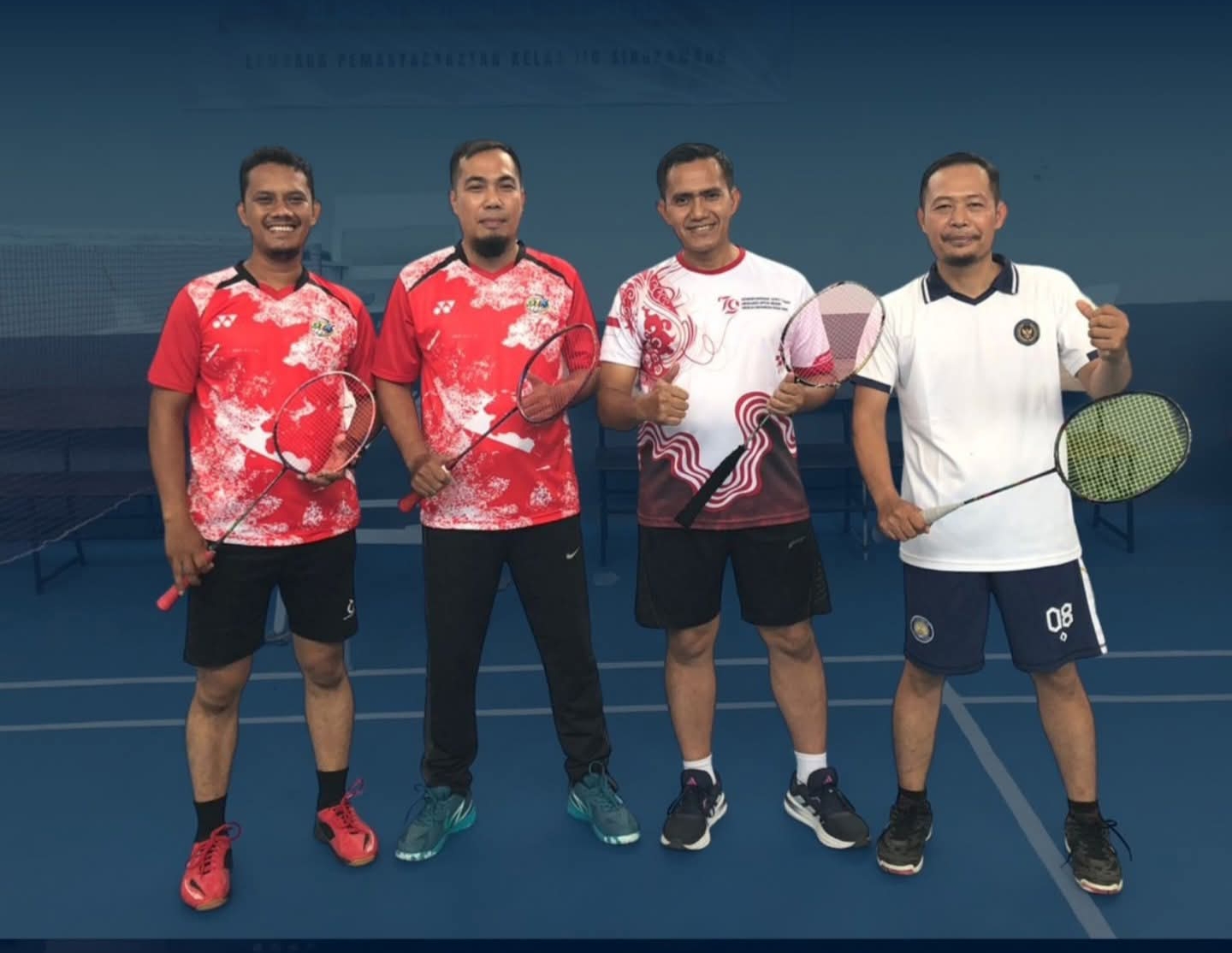 Sehat dan Kompak, Lapas Singkawang Bersama Disdikbud Kota Singkawang Gelar Sparring Badminton