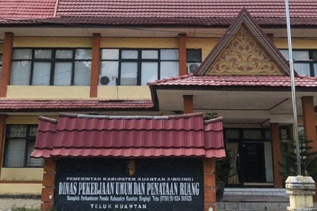 Diduga Pecah Paket.! Kadisdik Kuansing Disorot, 8 Paket Perencanaan Ruang Guru Rp 67,8 Juta Kembar Identik