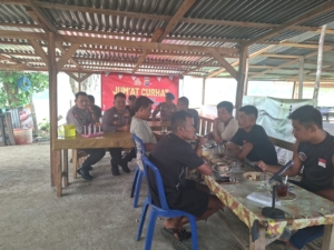 Jajaran Polsek Polres Kuansing Laksanakan Jumat Curhat Bersama Masyarakat